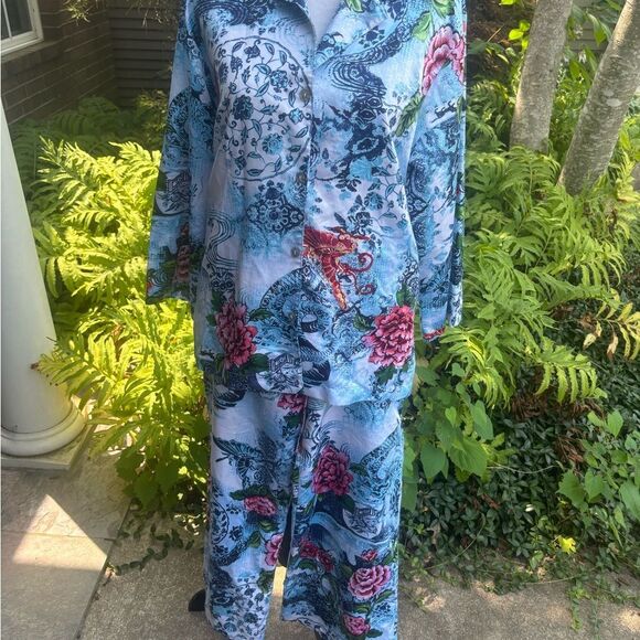 Natori Blue and Red Floral and Dragon Pajama Set - Picture 2 of 9
